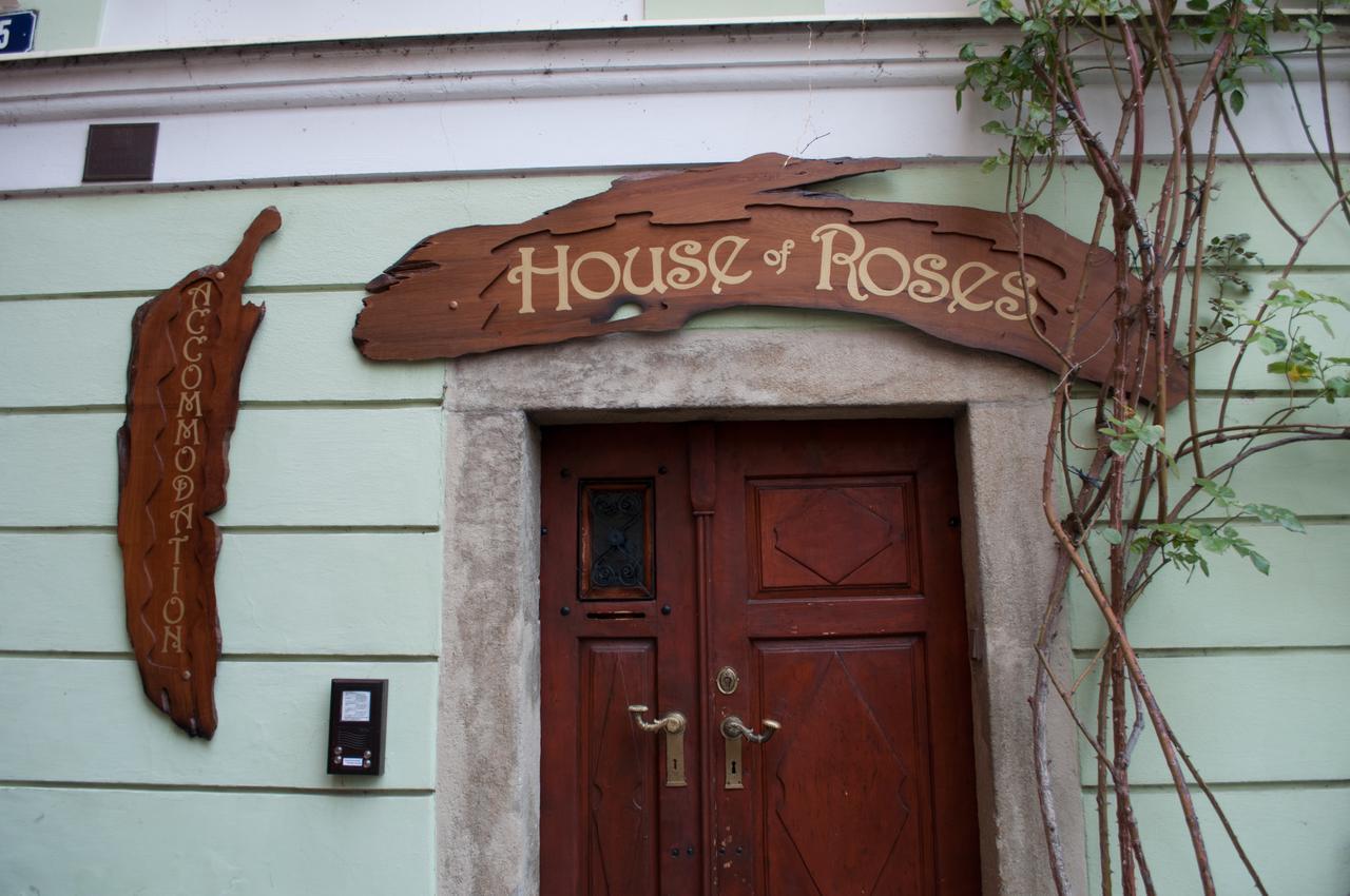 Апартаменты House Of Roses Кутна-Гора Экстерьер фото